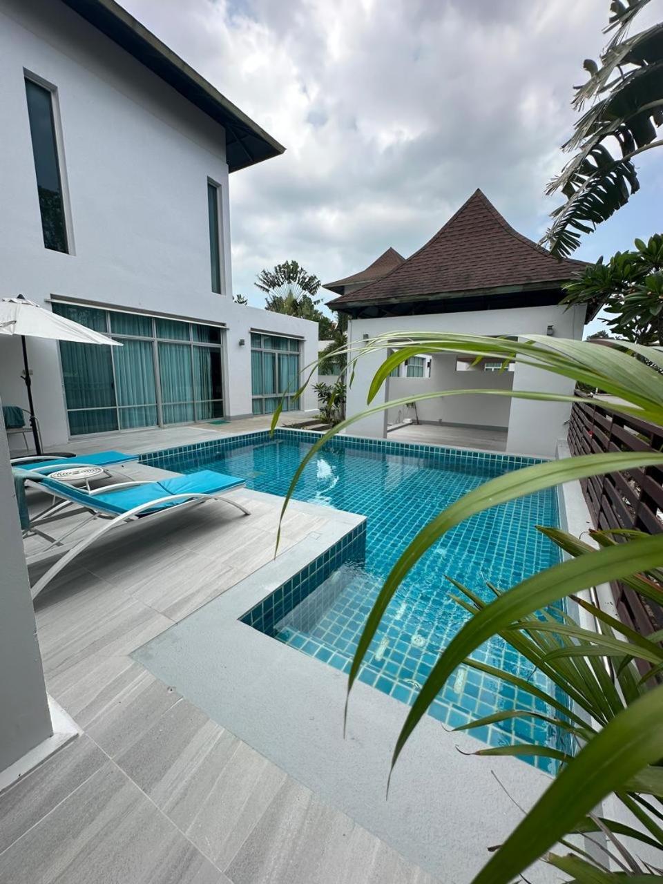 Pool Villa *