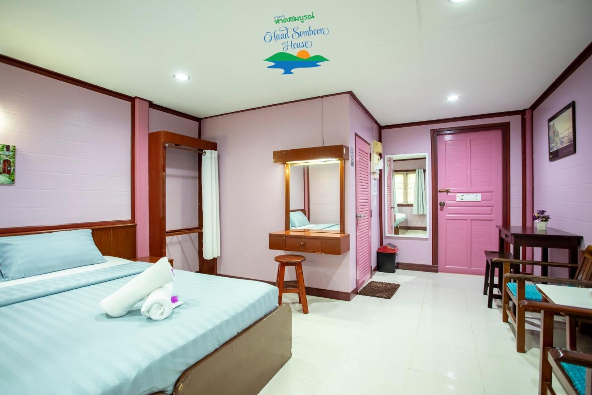 Haad Somboon House * Bang Saphan