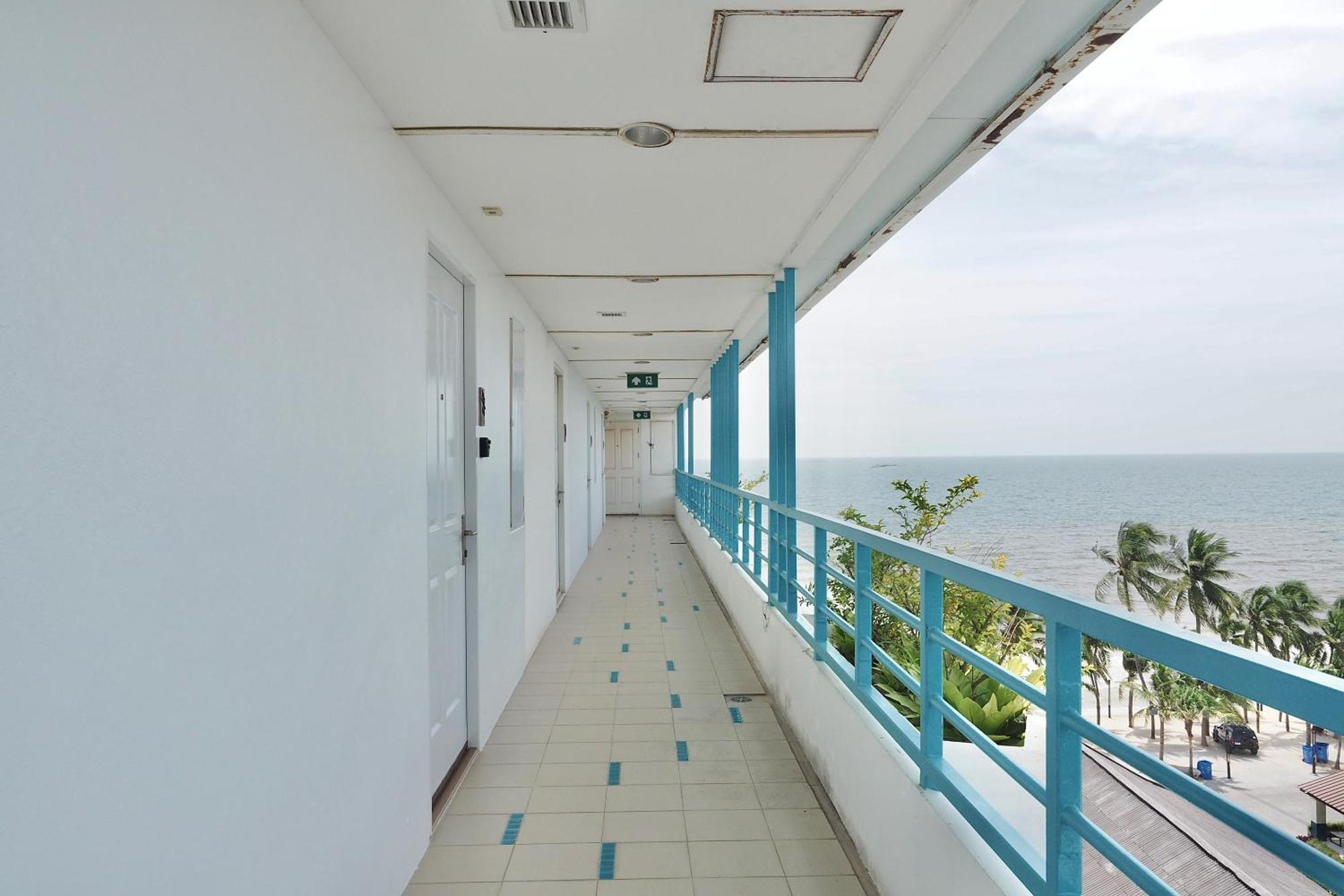 The By Thanthita Next To Wonnapa Free Apartment Bang Saen