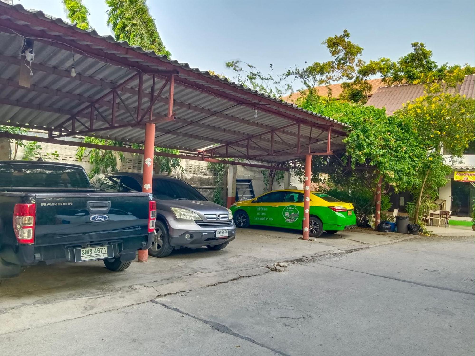Banyan Bang Saen