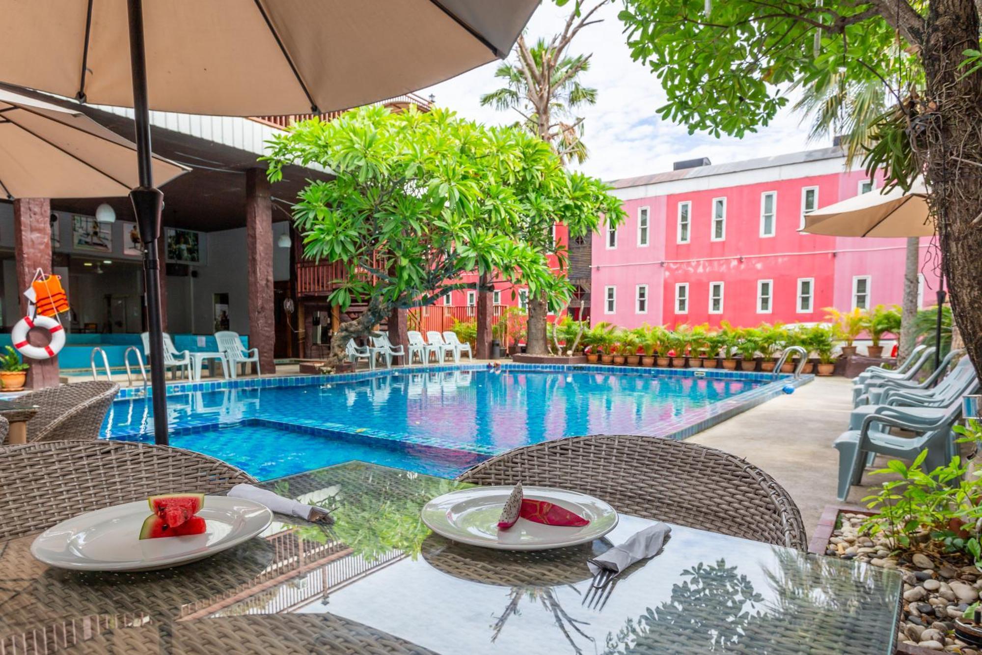 The Train Holiday park Jomtien Beach