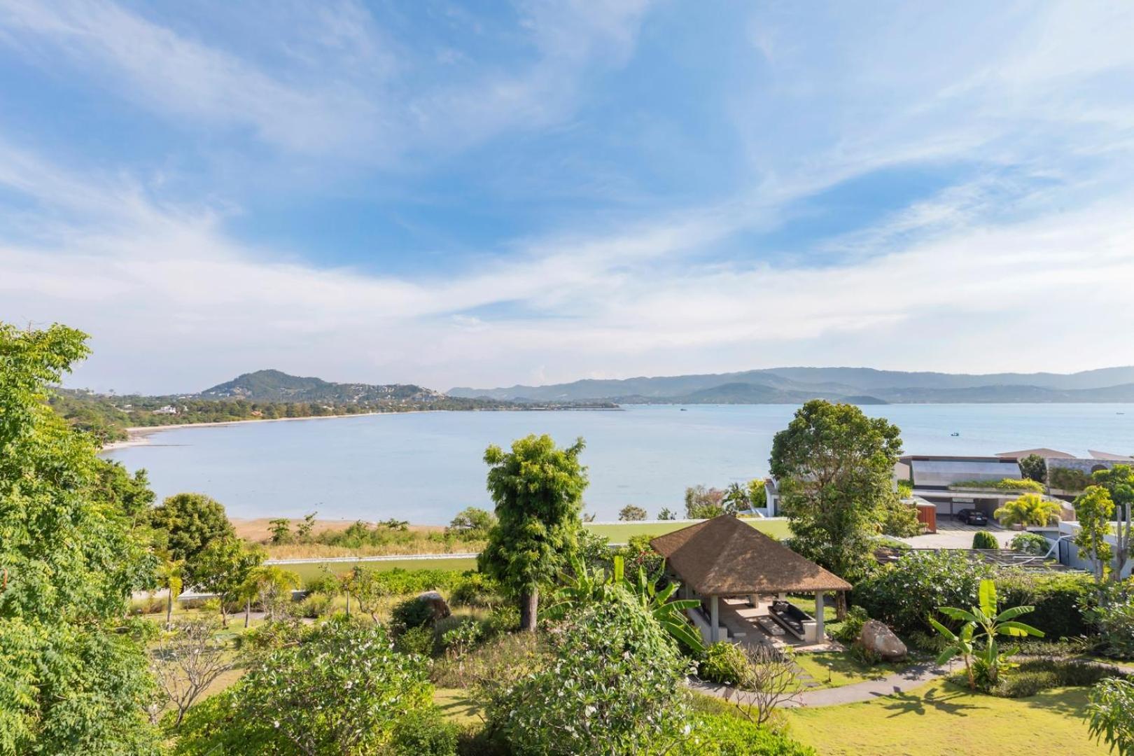 Beachside Vespa: Oceanfront Retreat With Mountain Views * Amphoe Koksamui