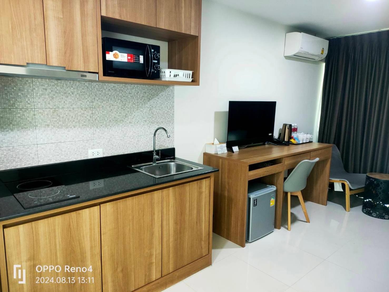 Hotel Christella Laemchabang 4*