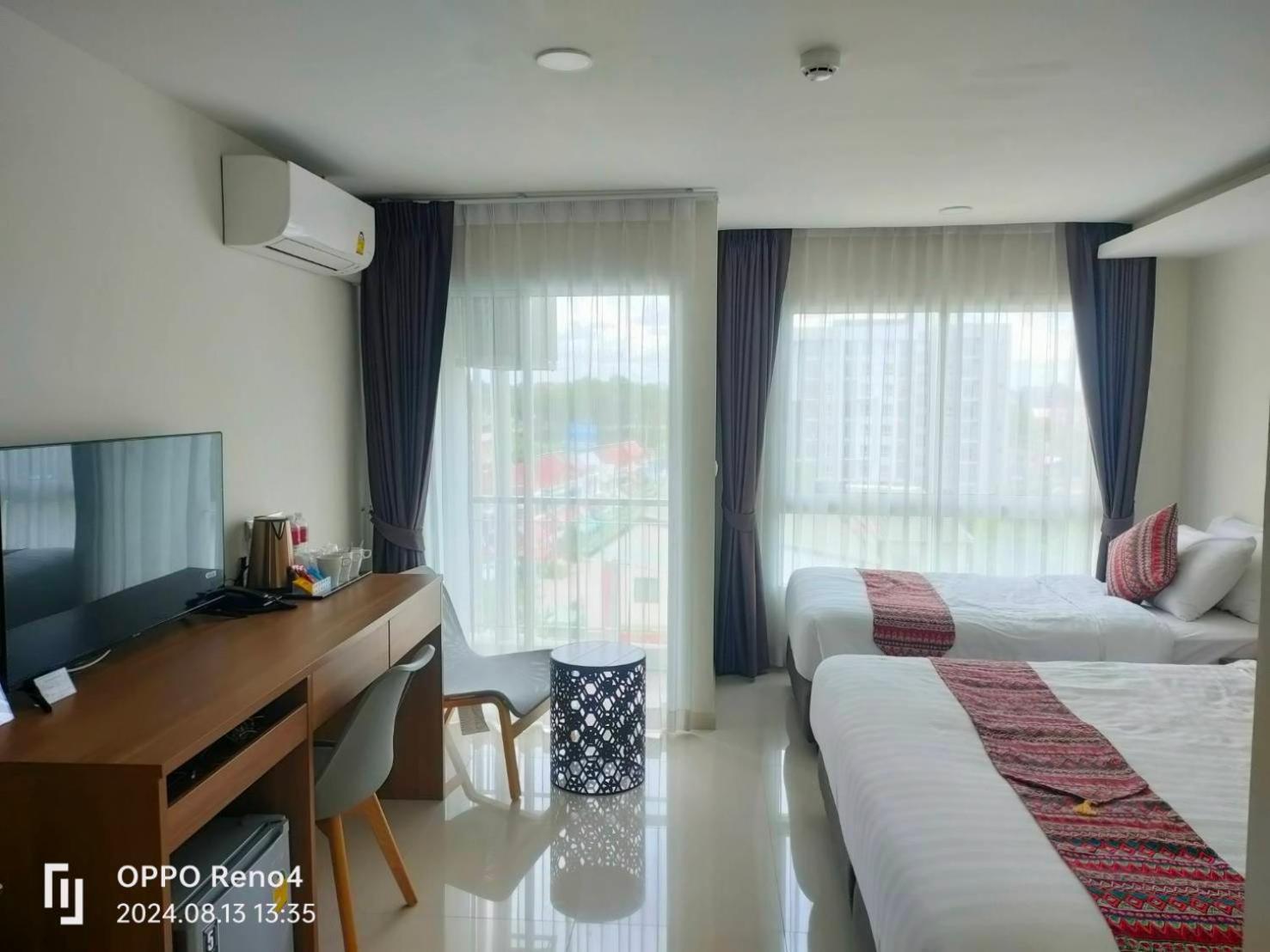 Hotel Christella Laemchabang Si Racha