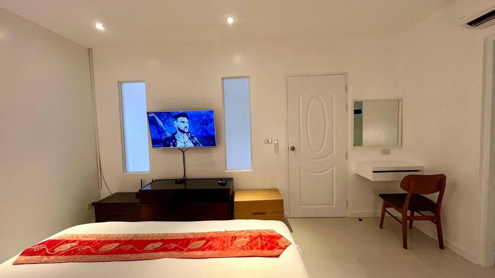 A11 Stunning Seaview 2brs2baths Karon