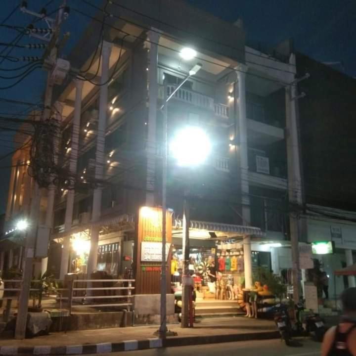 Hisss Style Apartment