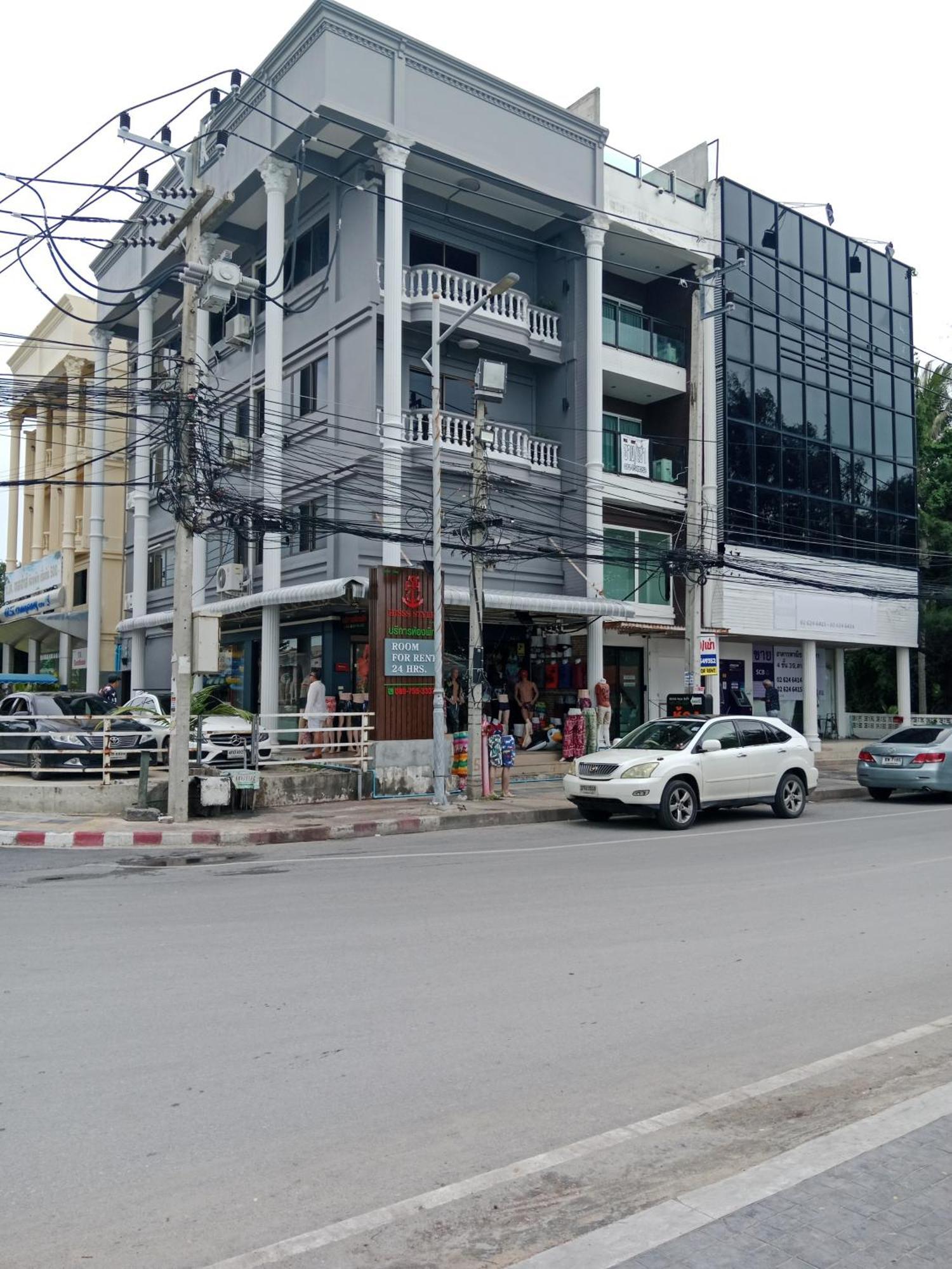 Hisss Style Apartment