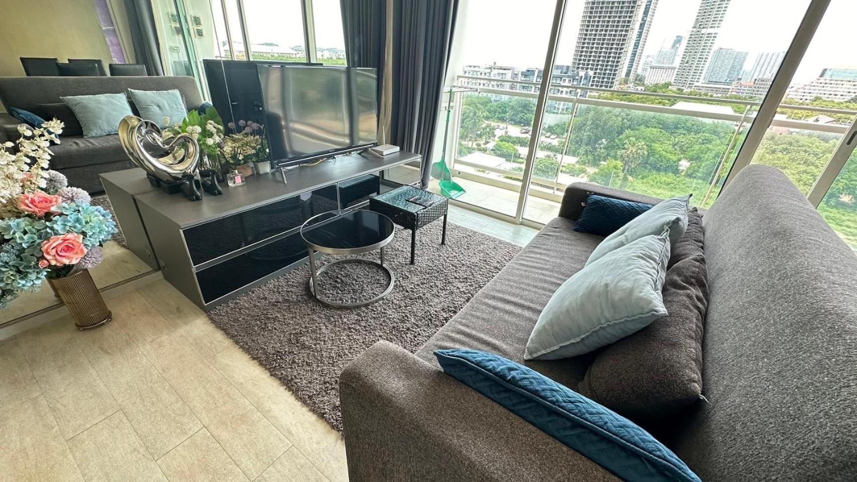 Veranda Sea View By Thita