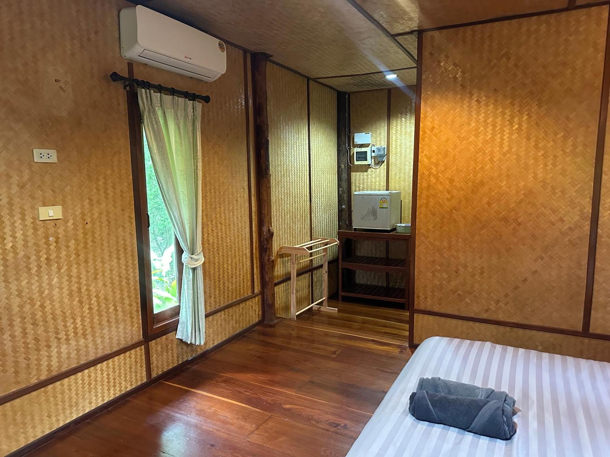 Fourtwoeight Pai Resort Kampong Huaibu