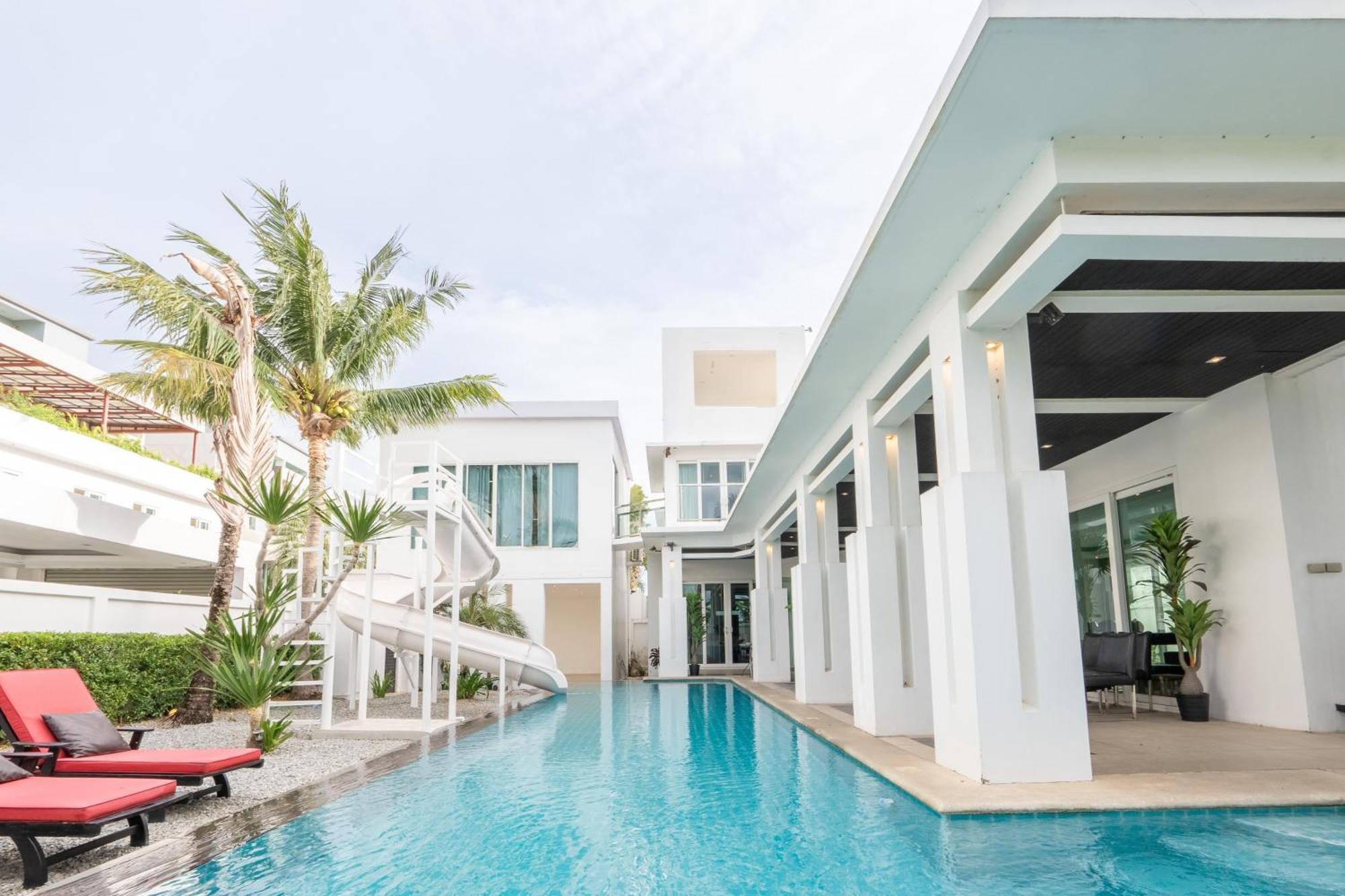 Premium Pool Villa Pattaya Villa