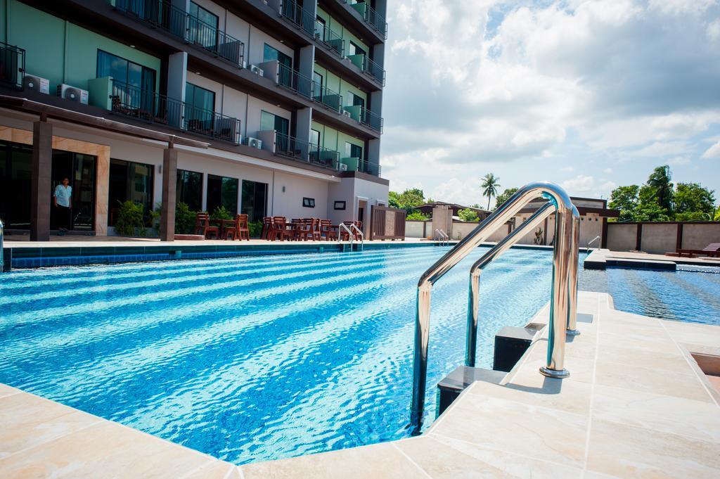 Hotel Savotel