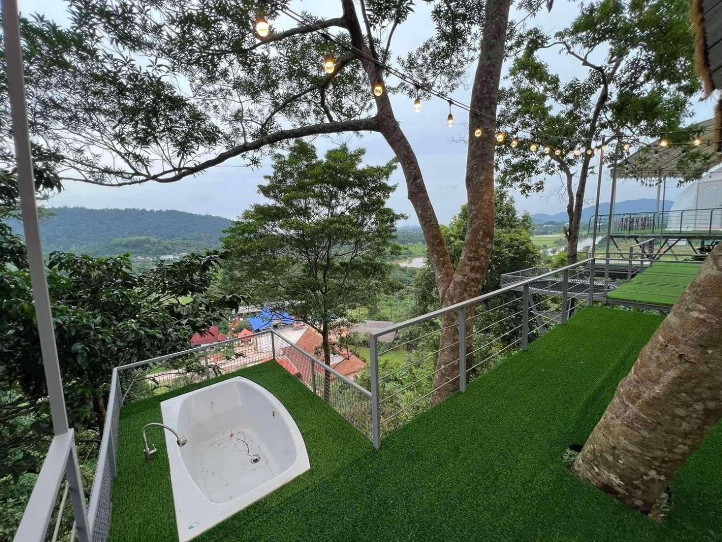 Bangmara Hill 3*