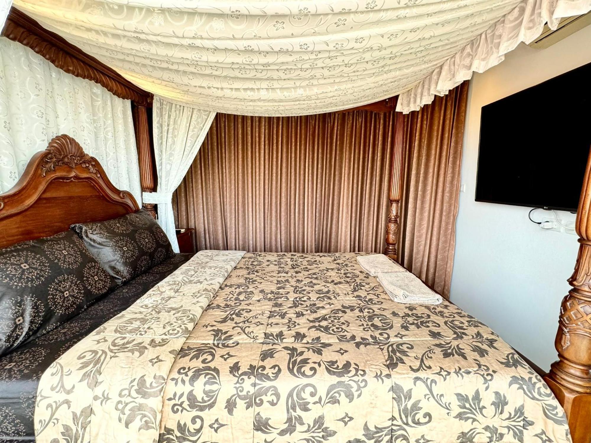 Apartment Mosaic - Mae Phim