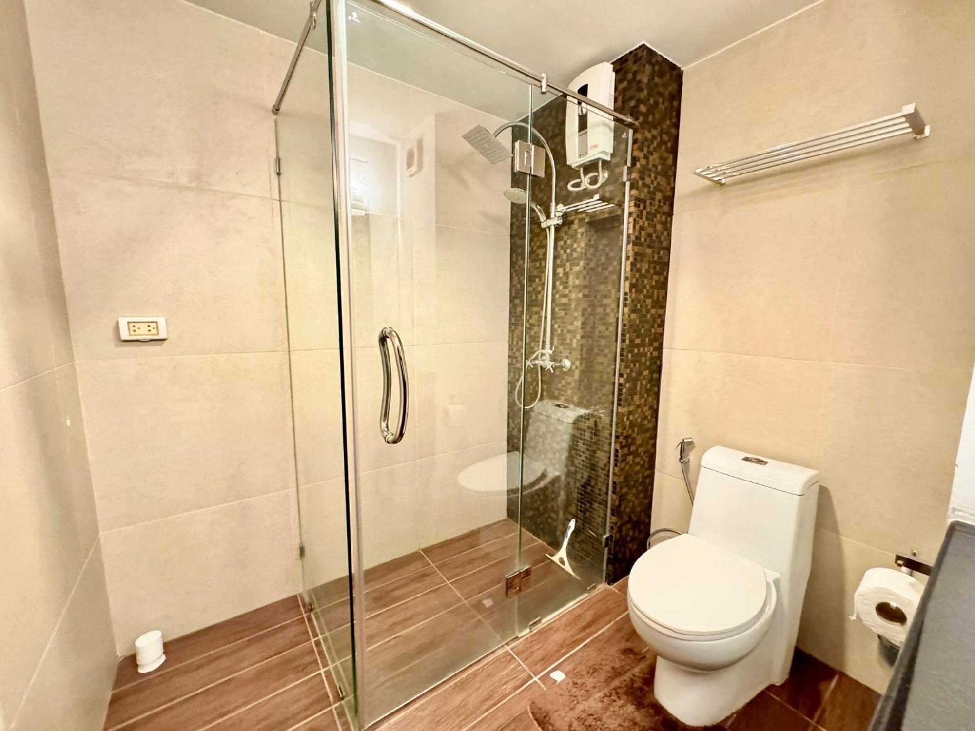 Mosaic - Mae Phim Apartment *