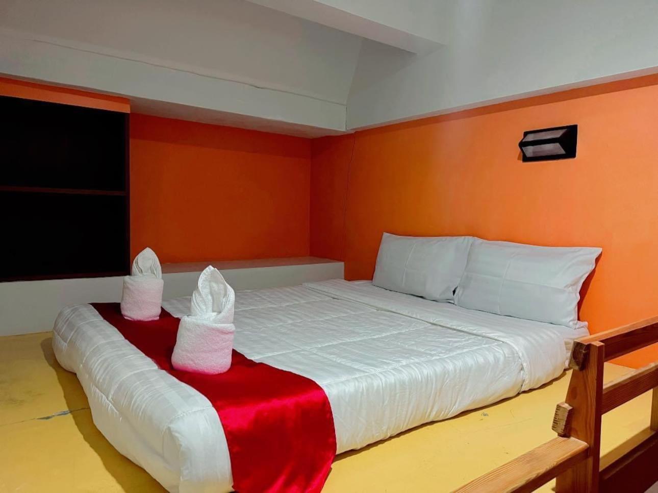 Hotel First And Frang - Koh Phangan