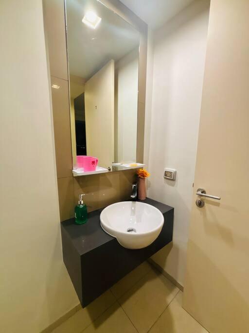 Apartment Downtown Seaview 1104 Unixx South *