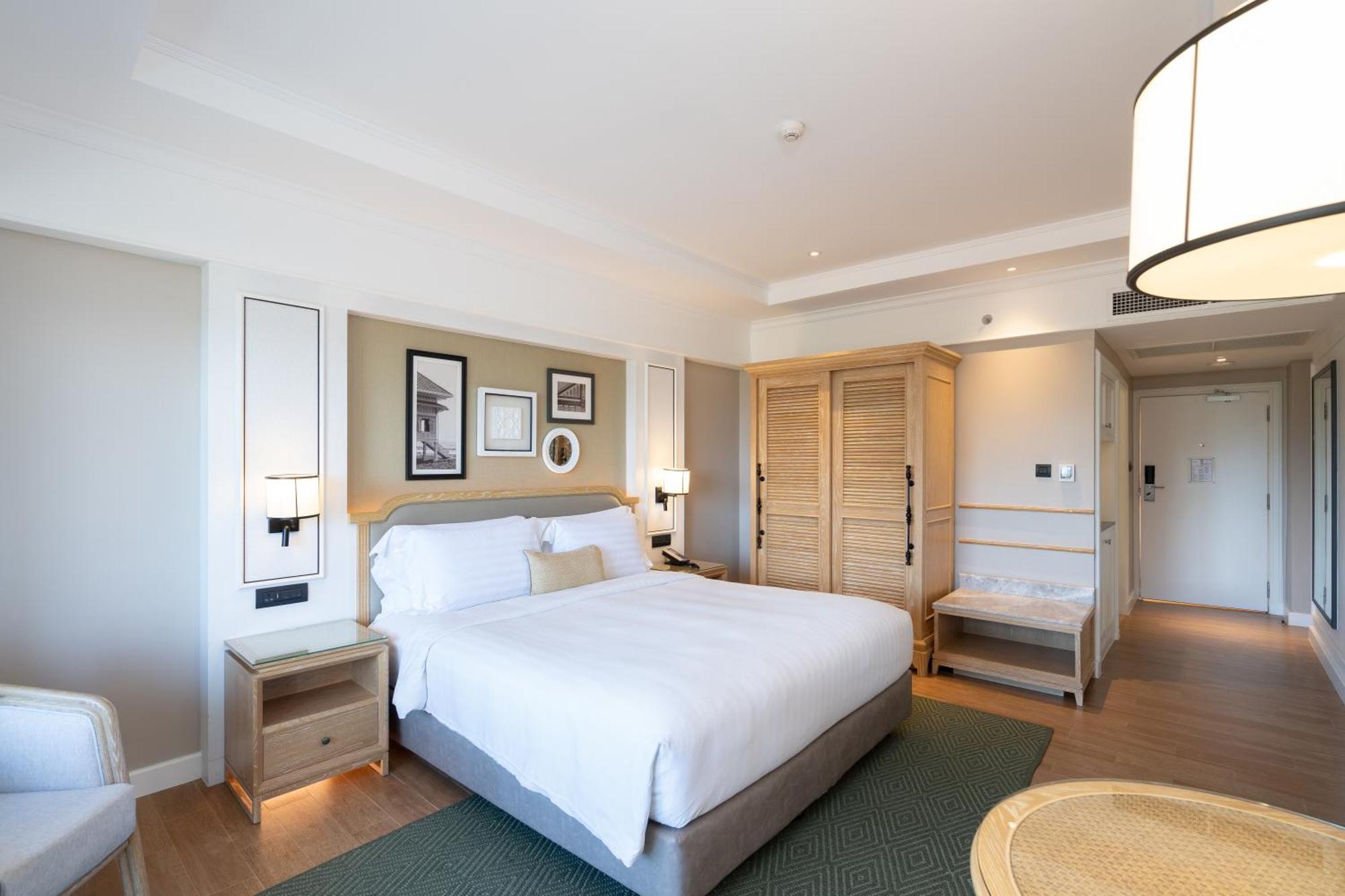 Dusit Thani Hua Hin Hotel