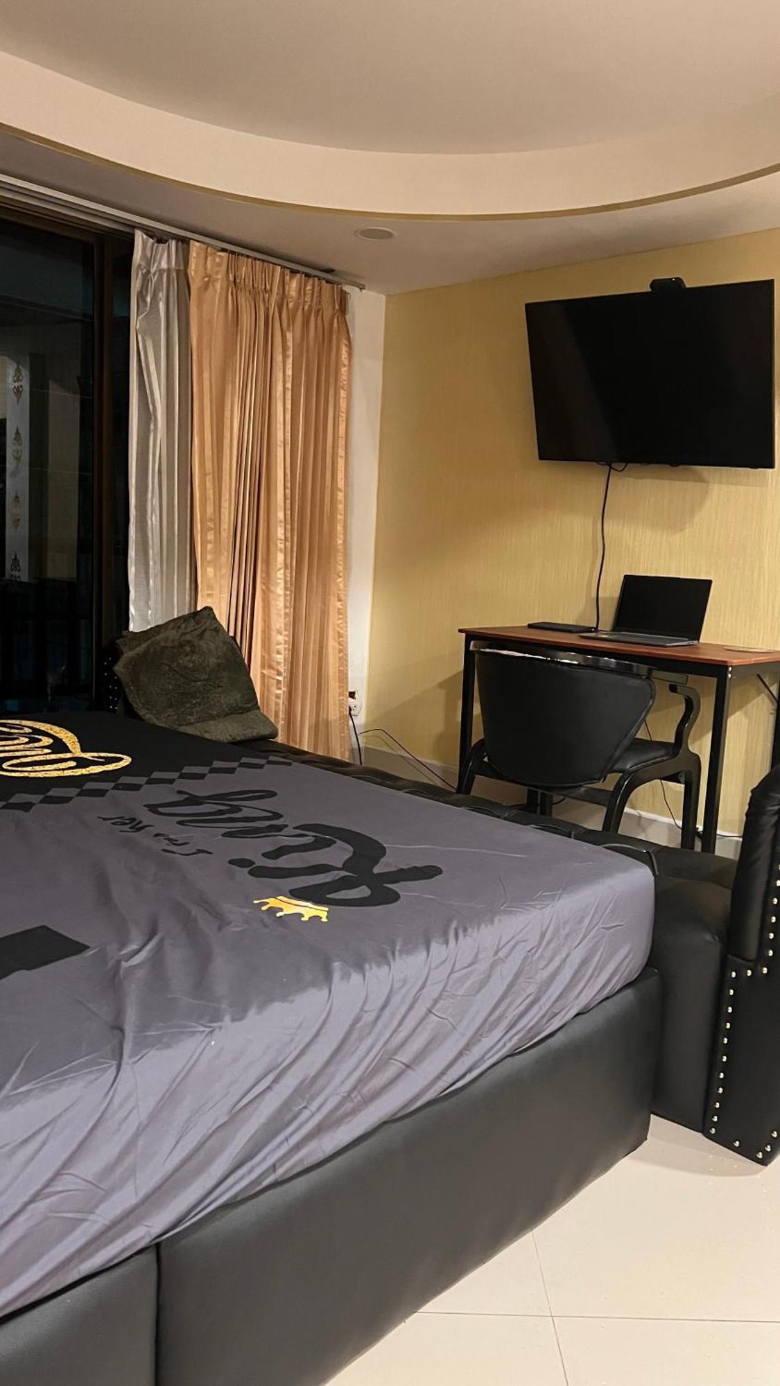 Hostel &