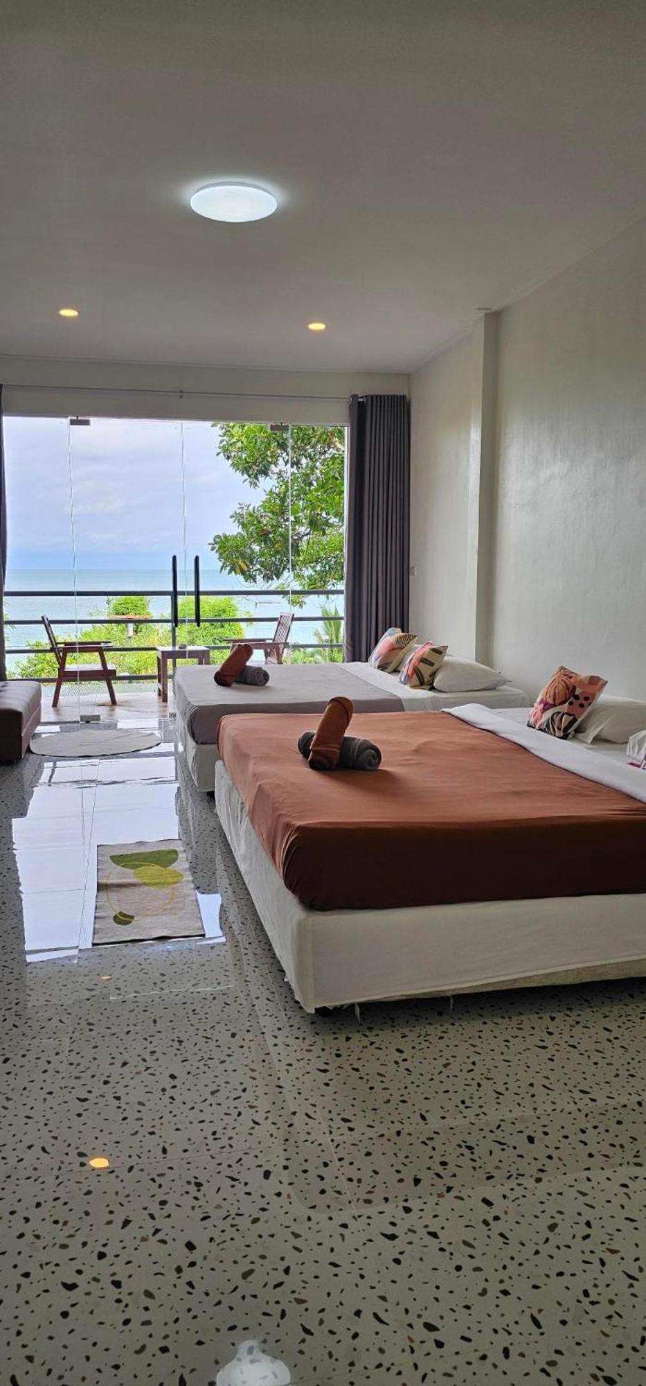 Viking Resort *