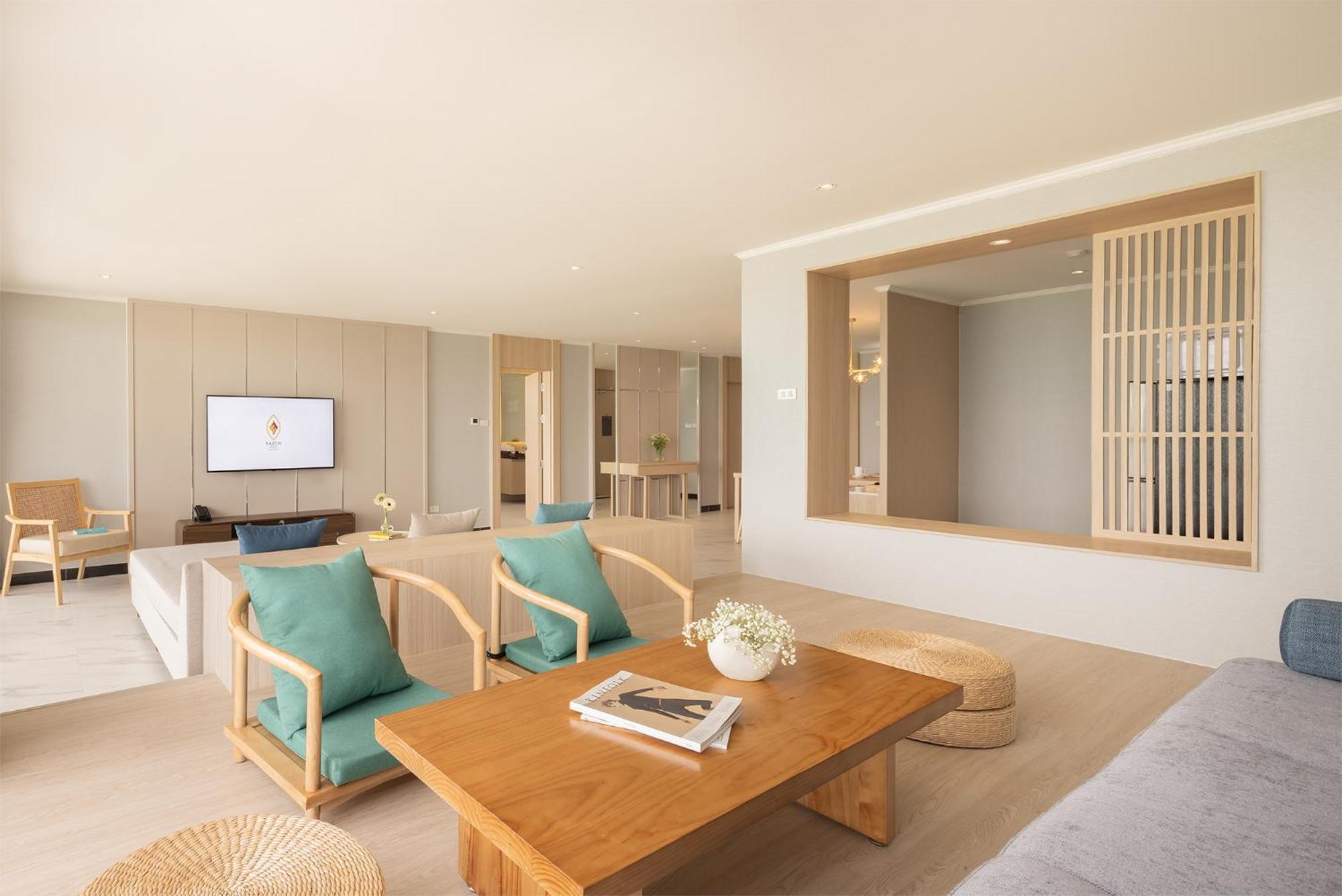 Eastin Hotel
