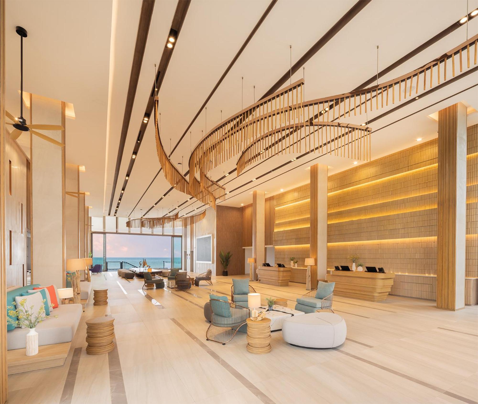 Hotel Eastin 4*