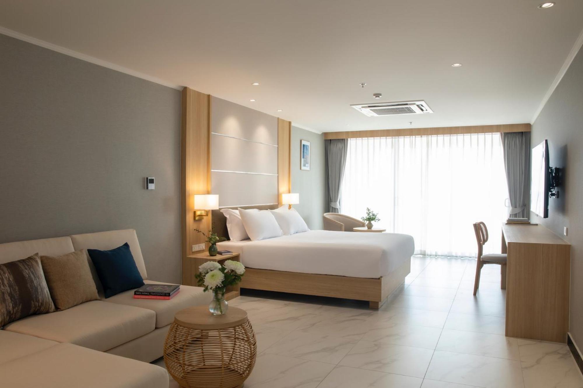 Eastin Hotel
