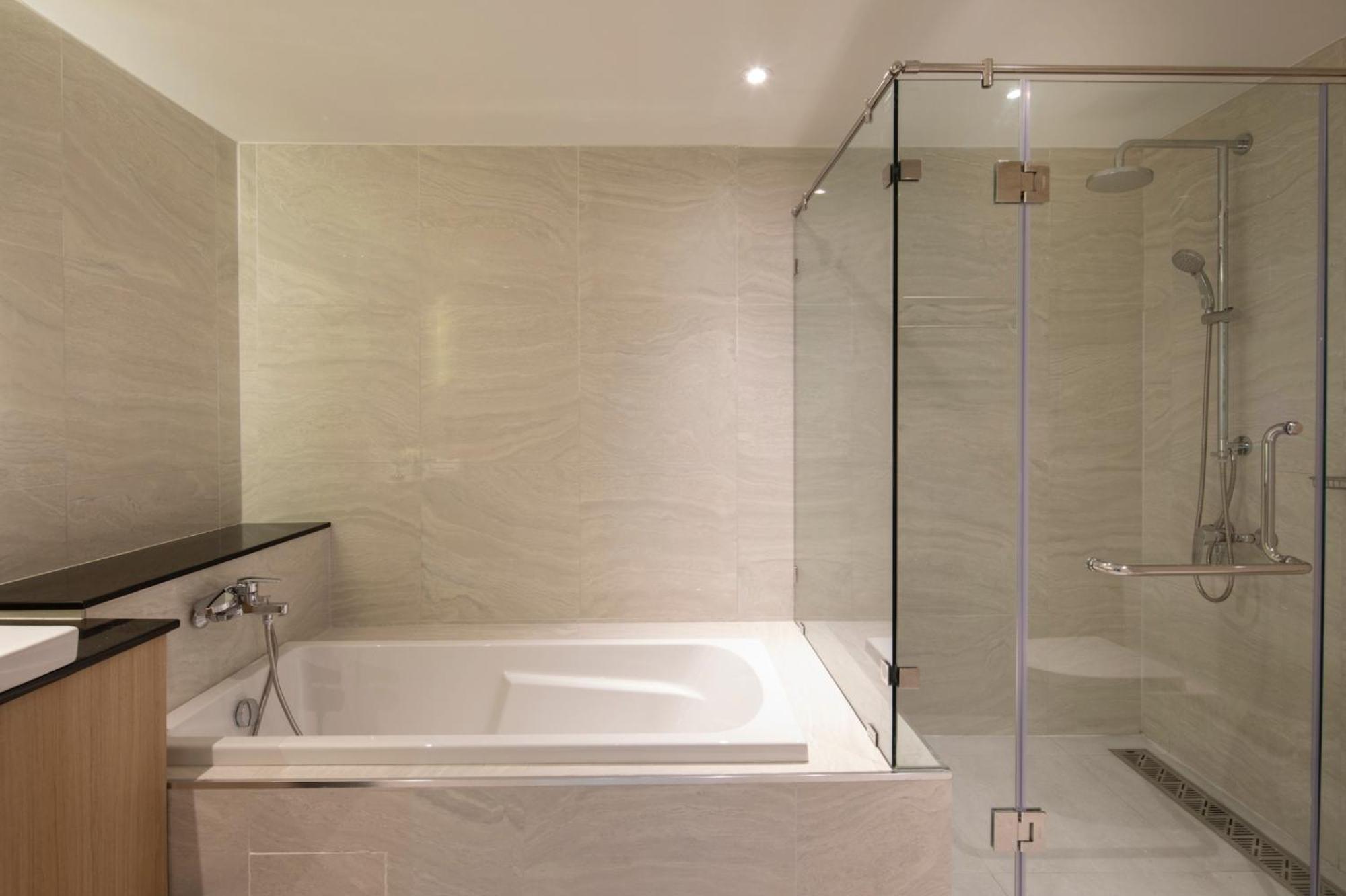 Eastin Hotel 4*