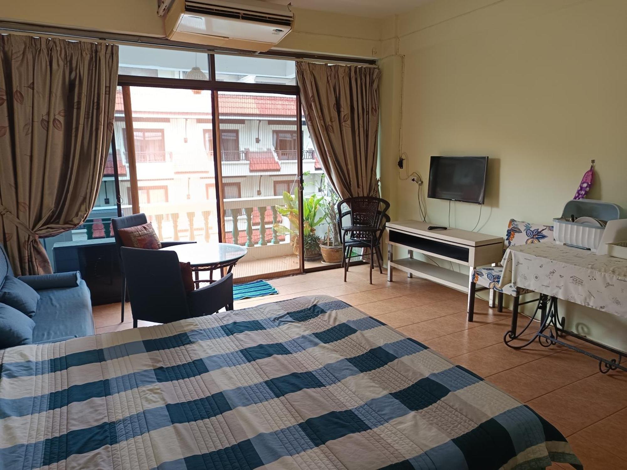 Hotel Sv. House 2*
