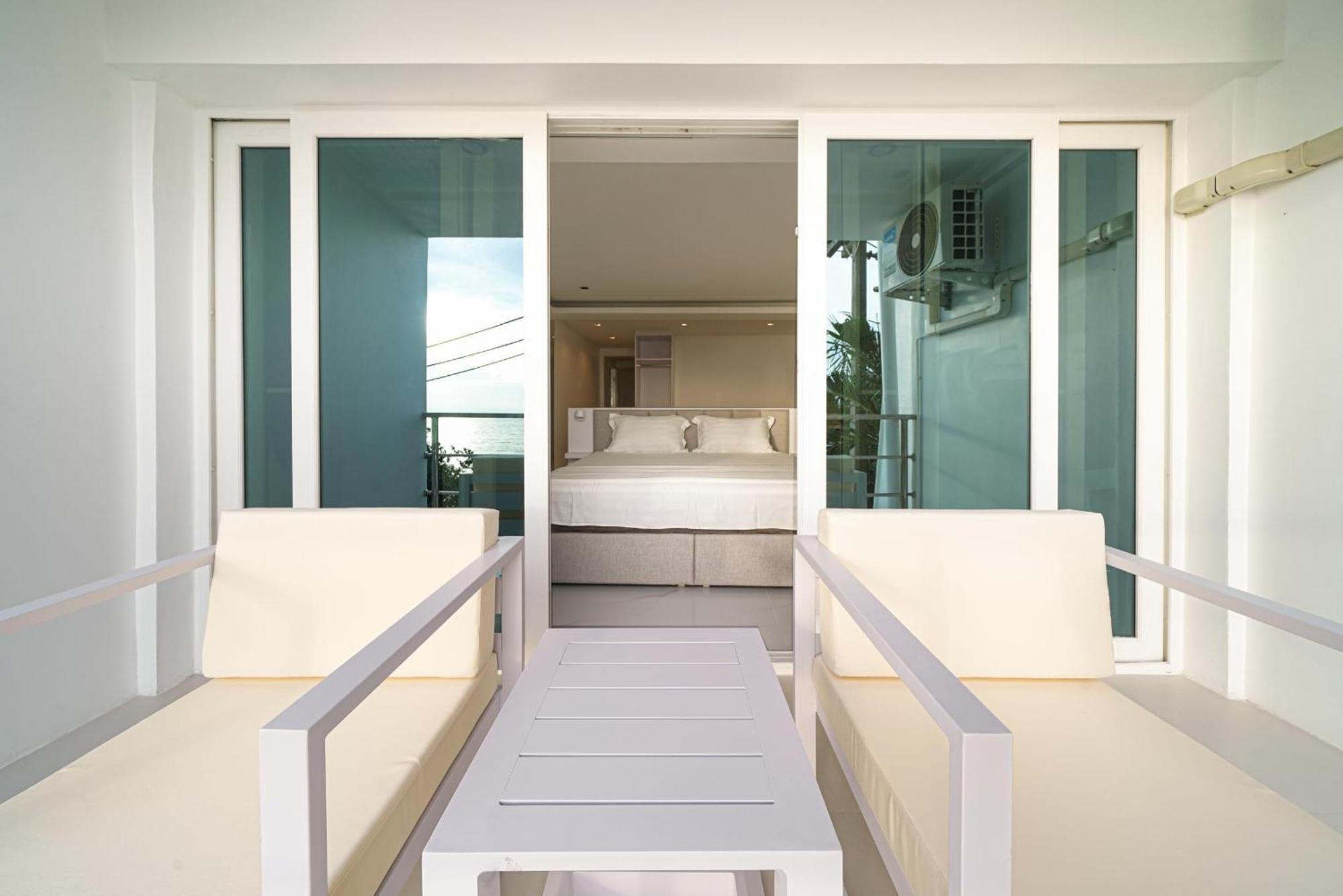 Villa Surf House Pool