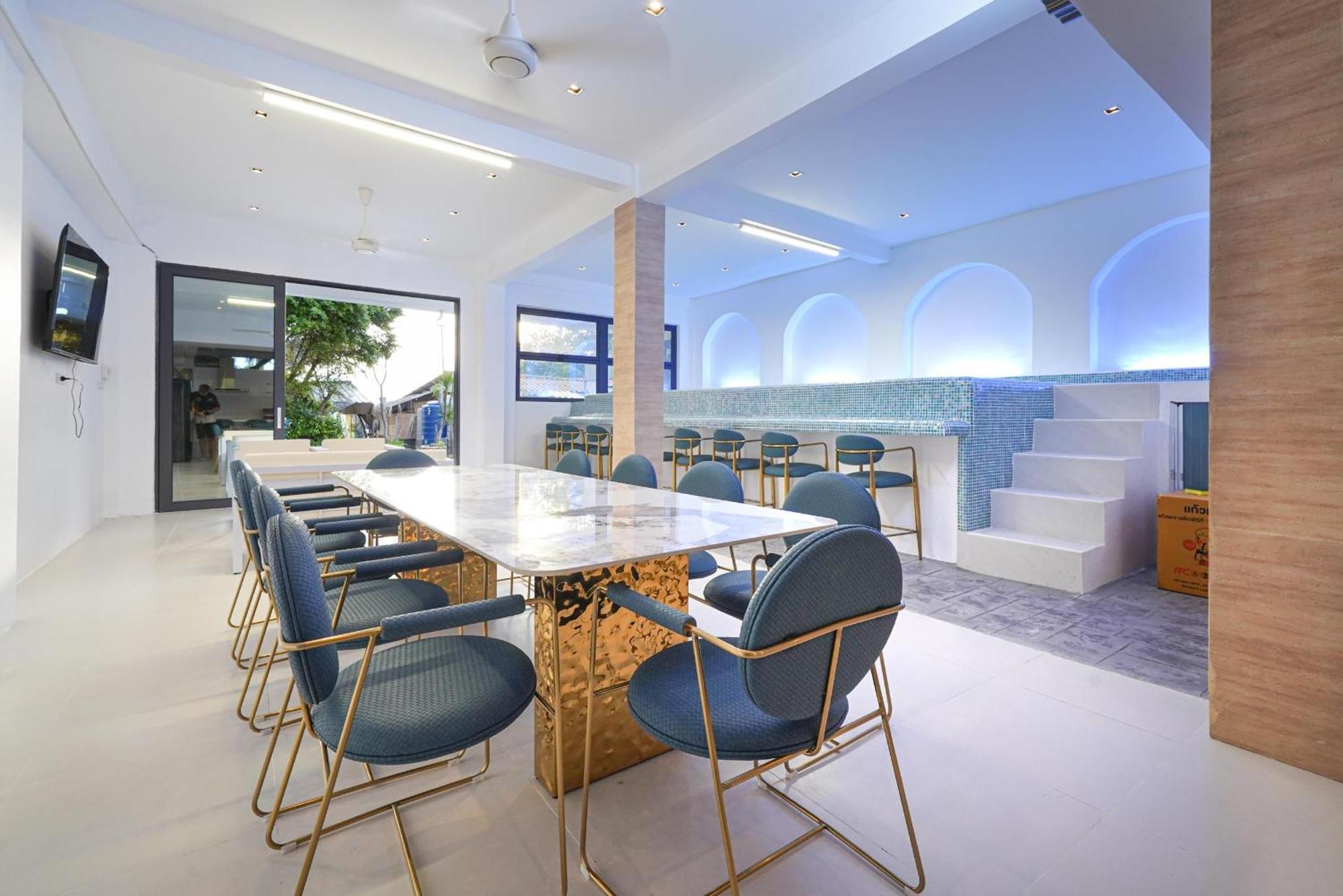 Surf House Pool Villa *