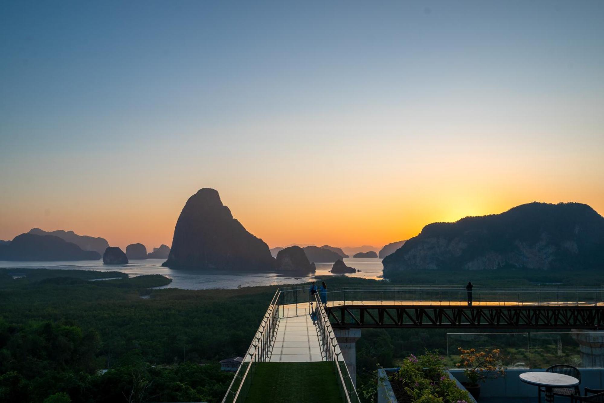 Beyond Skywalk Nangshi Takua Thung
