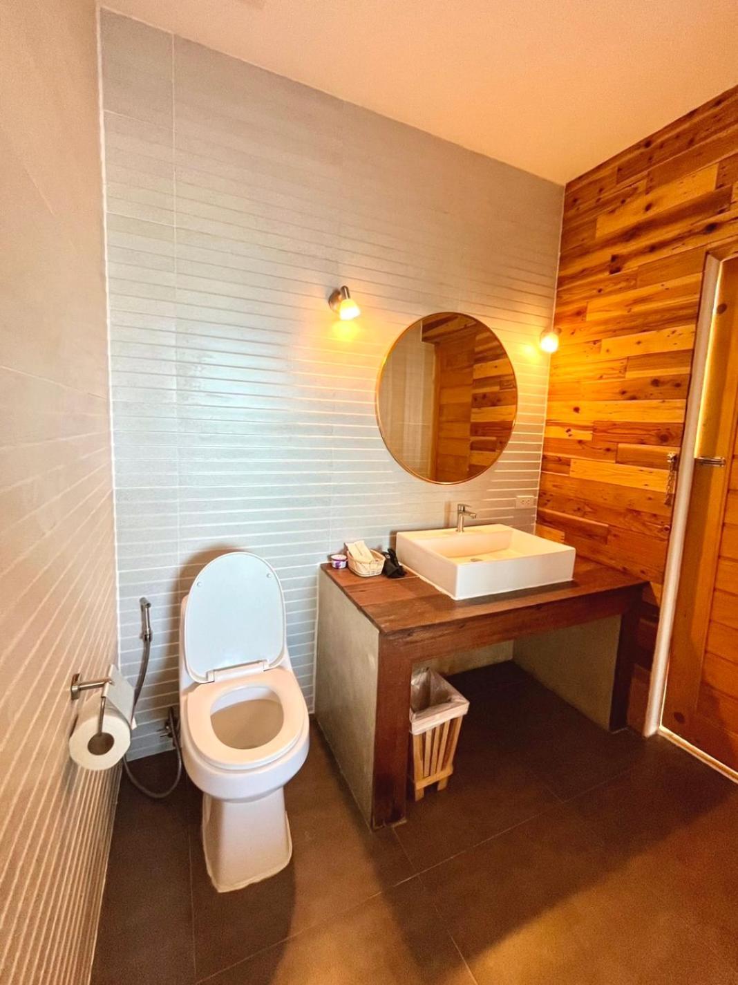 Villa Akina Kohlarn อกินะบีช รีสอร์ทเกาะล้าน
