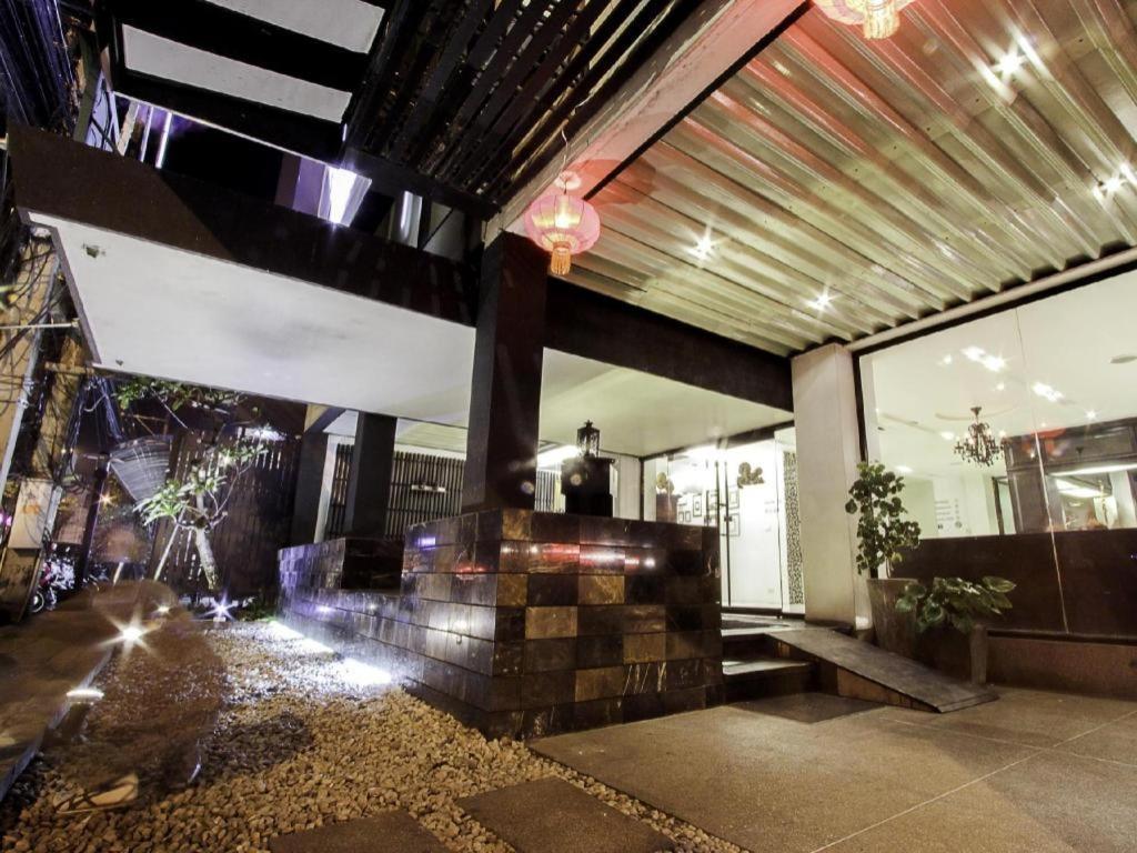 The Ratchathani Hotel 3*