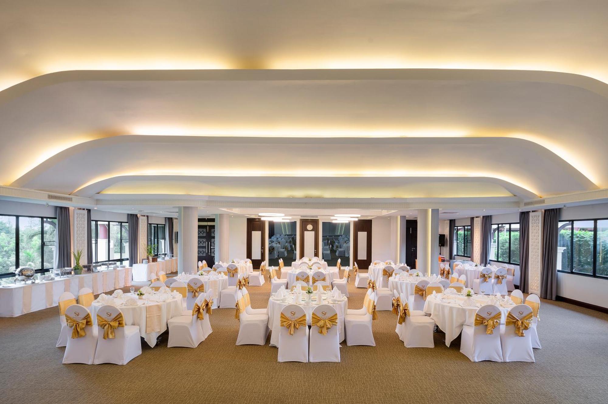Springfield Village Golf & 4*