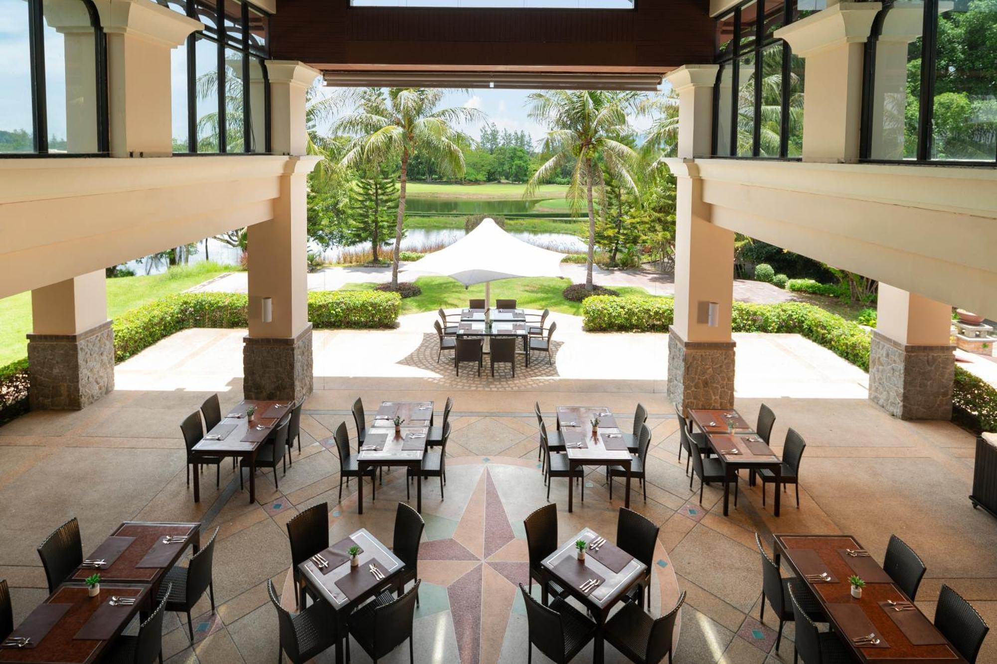 Resort Springfield Village Golf &