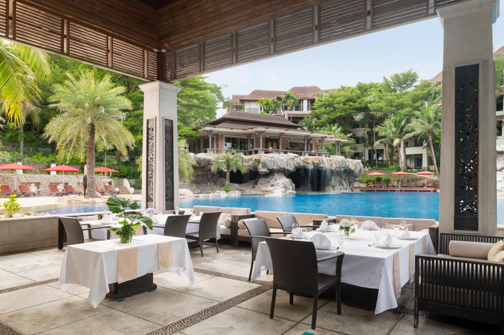 Resort Springfield Village Golf & Cha-Am