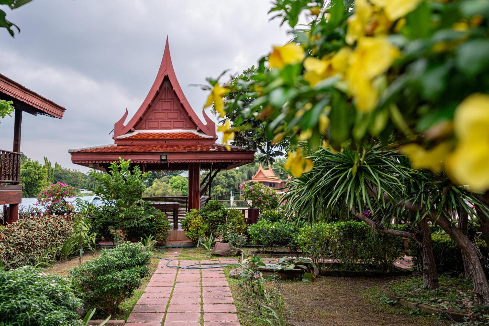 Athithara * Phra Nakhon Si Ayutthaya