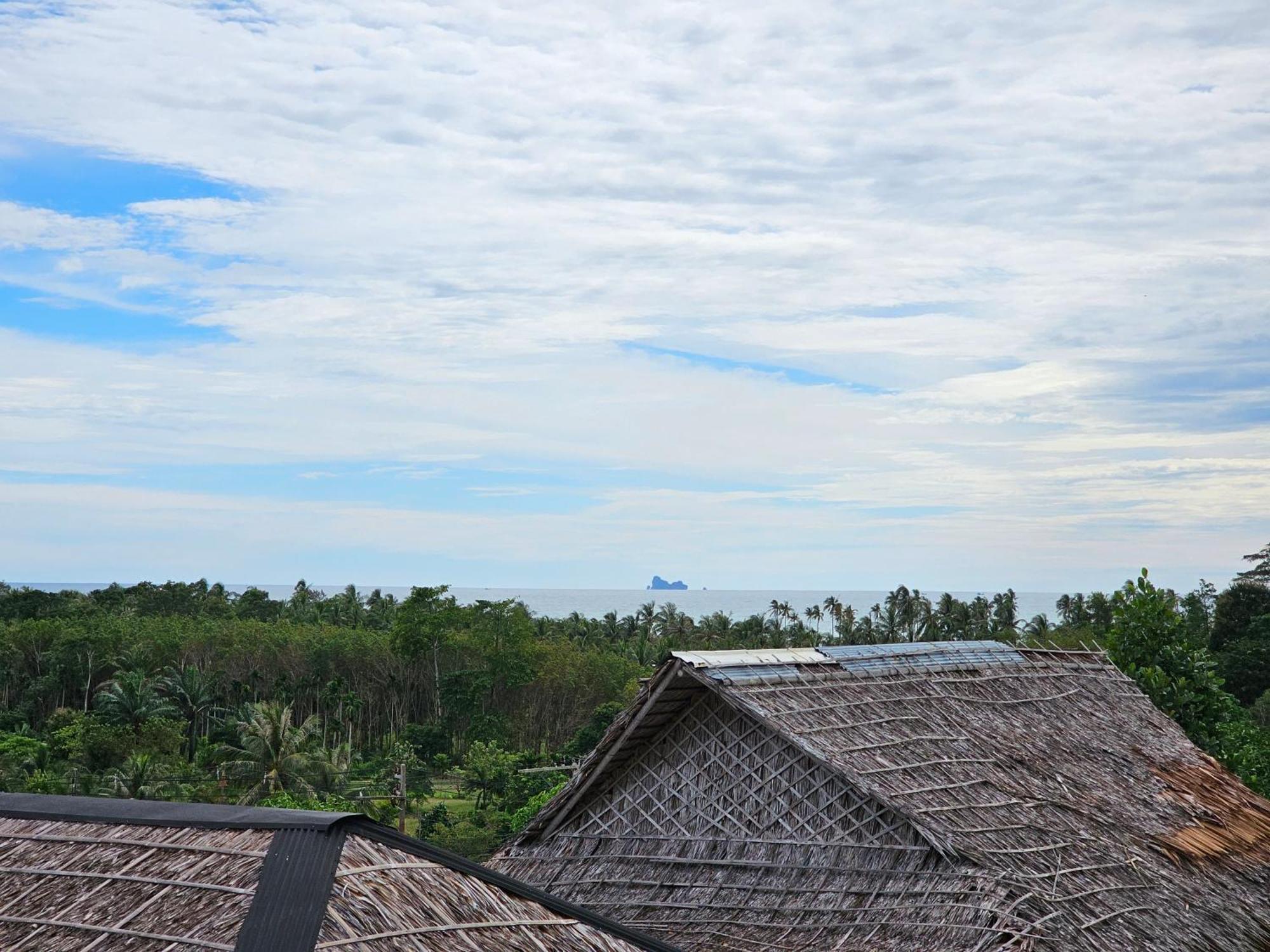 Hill  Lanta Guest house 3*
