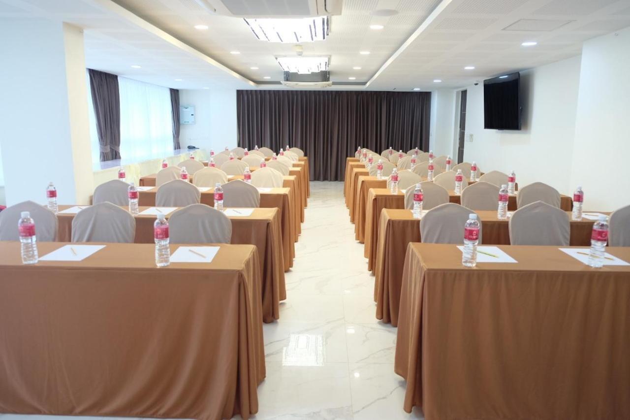 Hotel Christella Laemchabang 4*