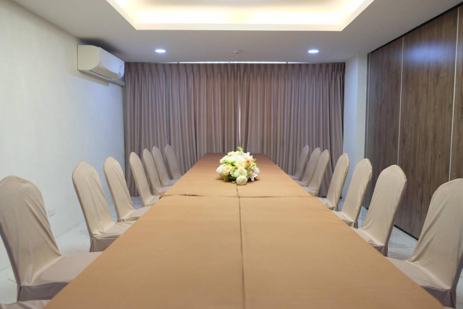 Christella Laemchabang Hotel 4*