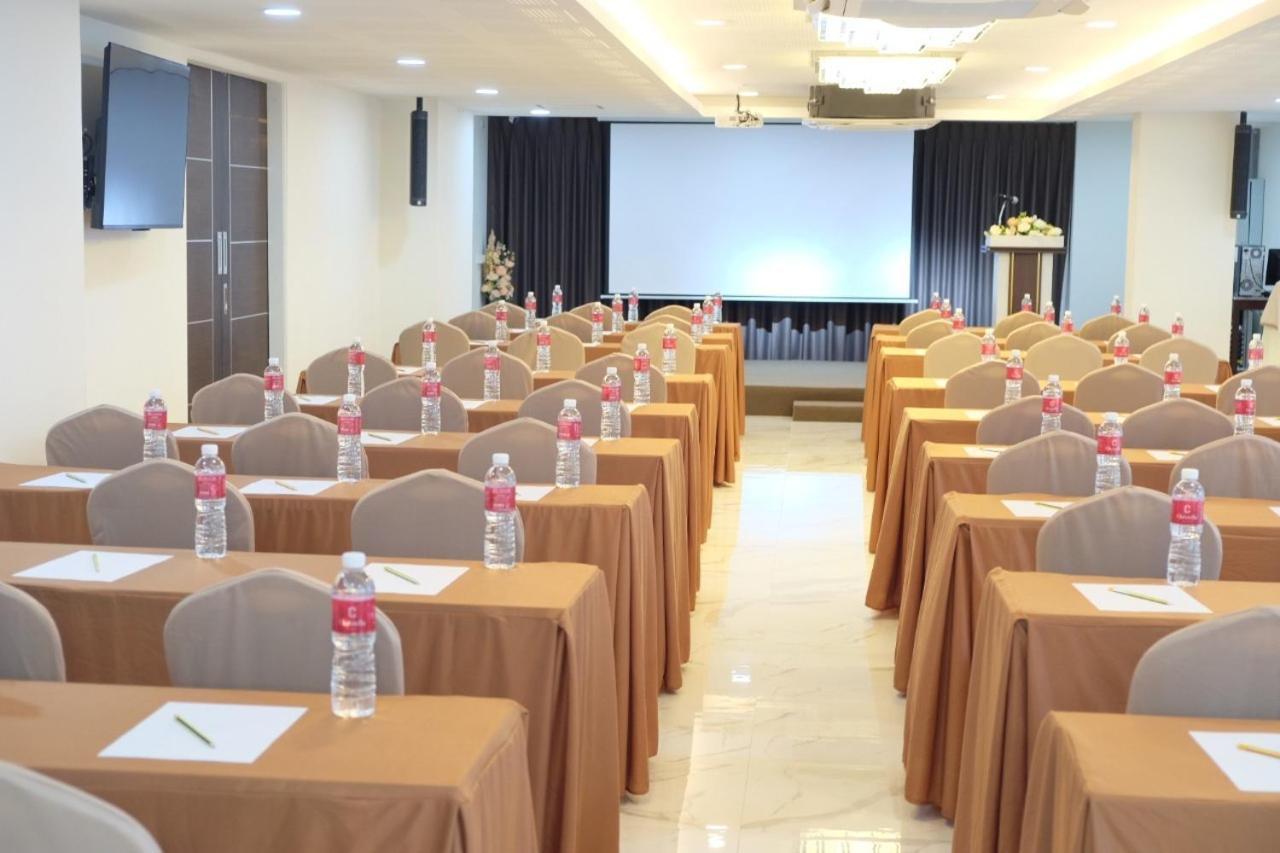 Christella Laemchabang Hotel 4*