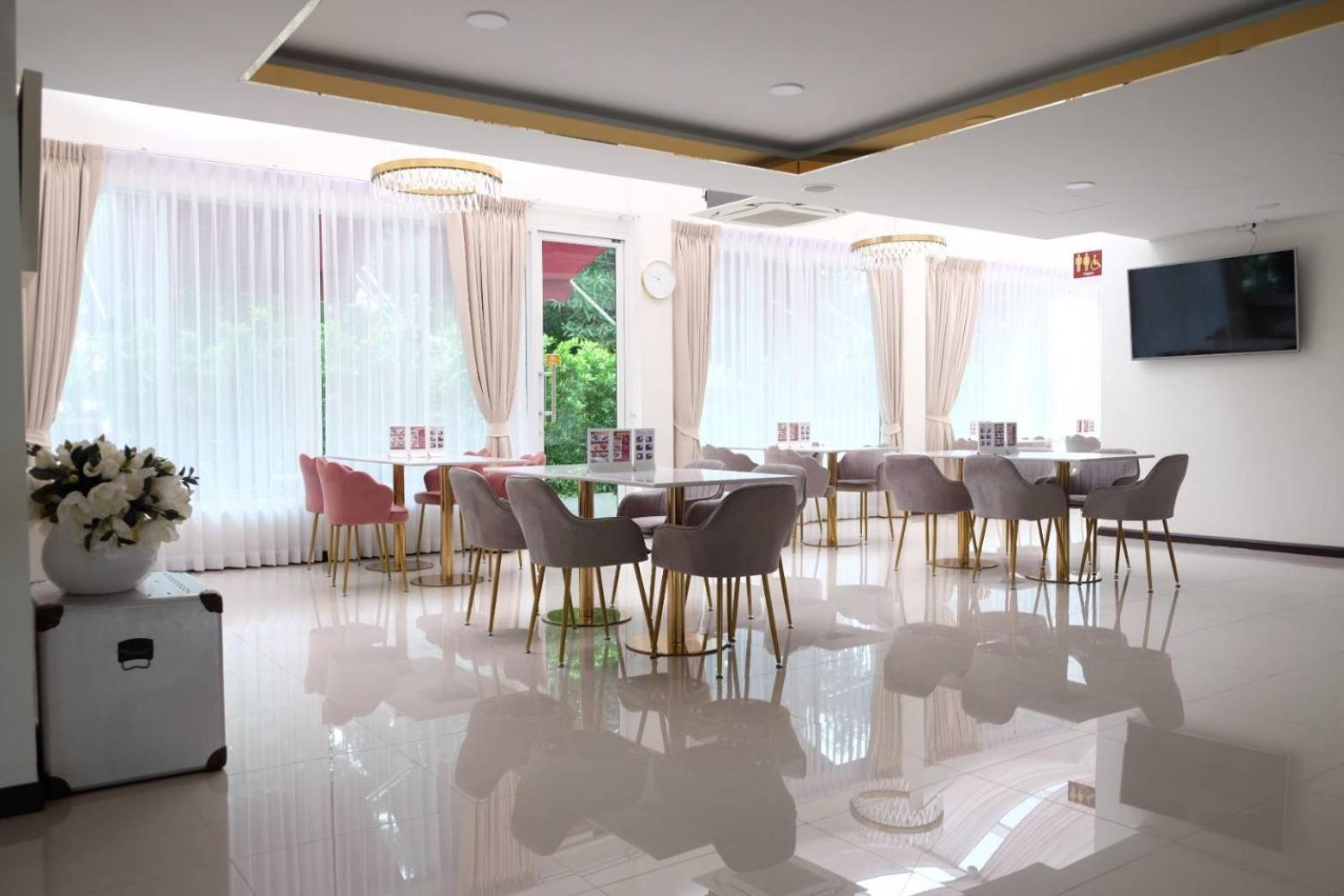 Hotel Christella Laemchabang 4*