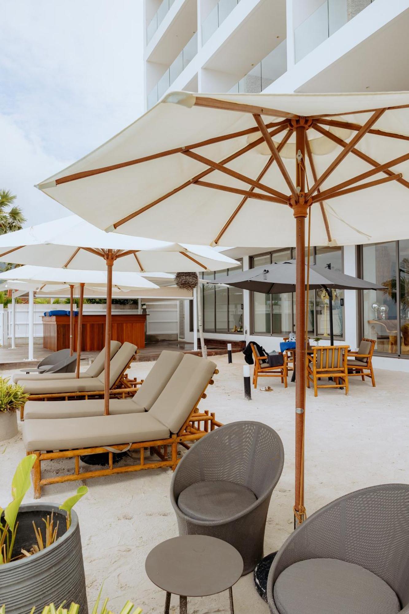 Elite Atoll Beachfront Khanom