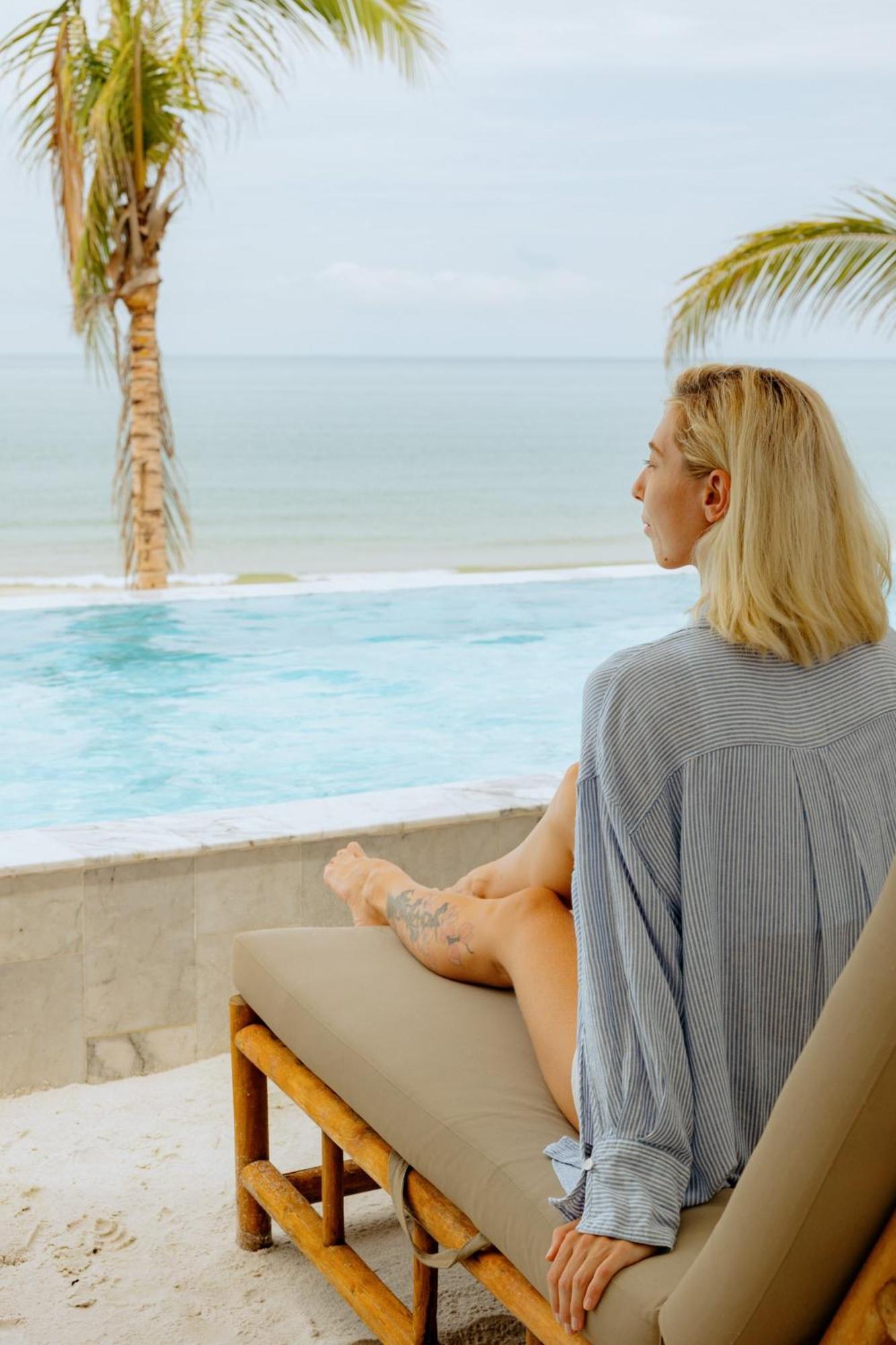 Hotel Elite Atoll Beachfront 4*