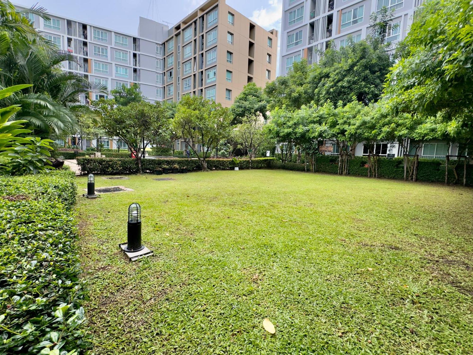 Apartment Dcondo Is Next To The Mall Chiang Mai