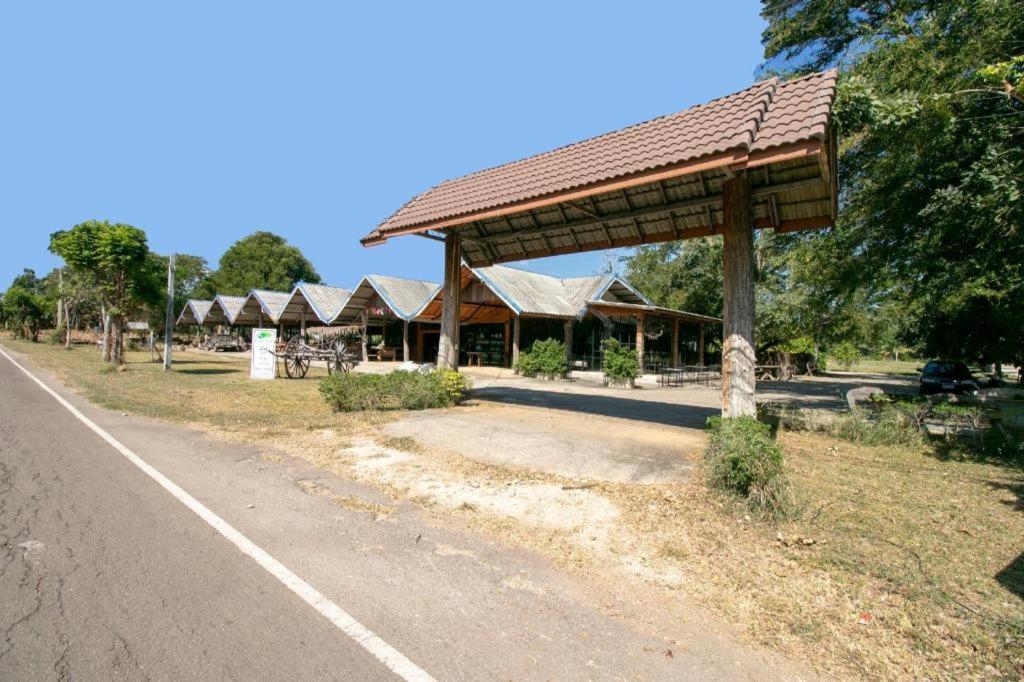 Oyo 75374 Baan Rak Mai Hotel Kanchanaburi