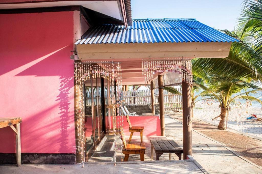 Hotel Oyo 797 Pink House