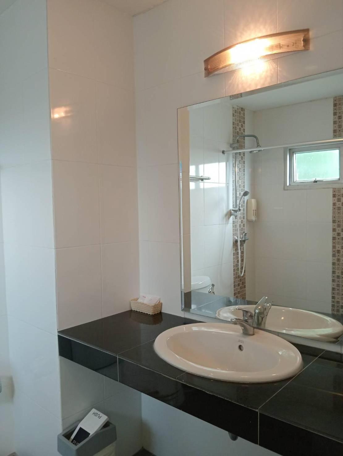 Hotel Rajpracha ราชประชา 3*