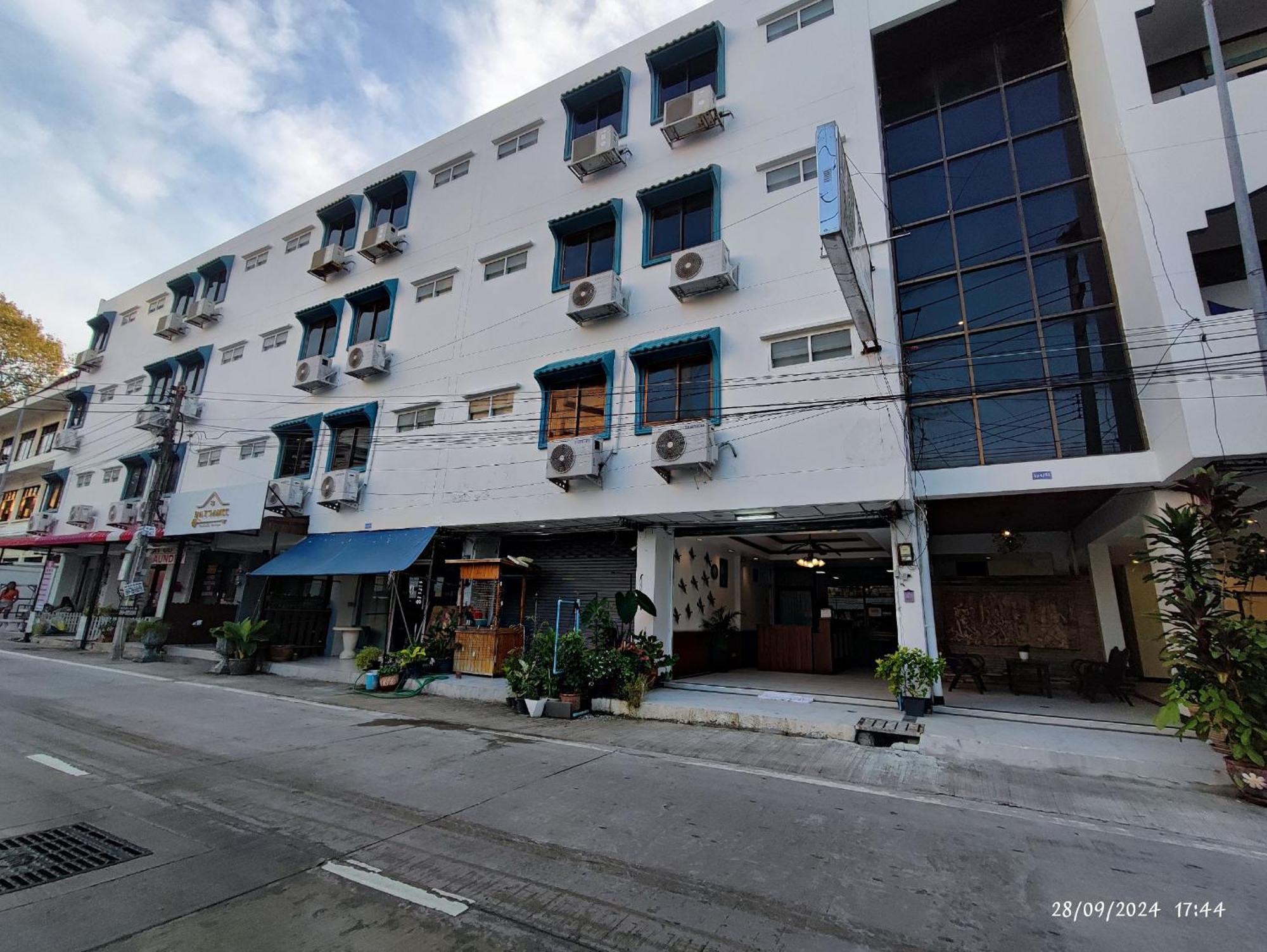 Smile Court By Mike Group Guest house 2*