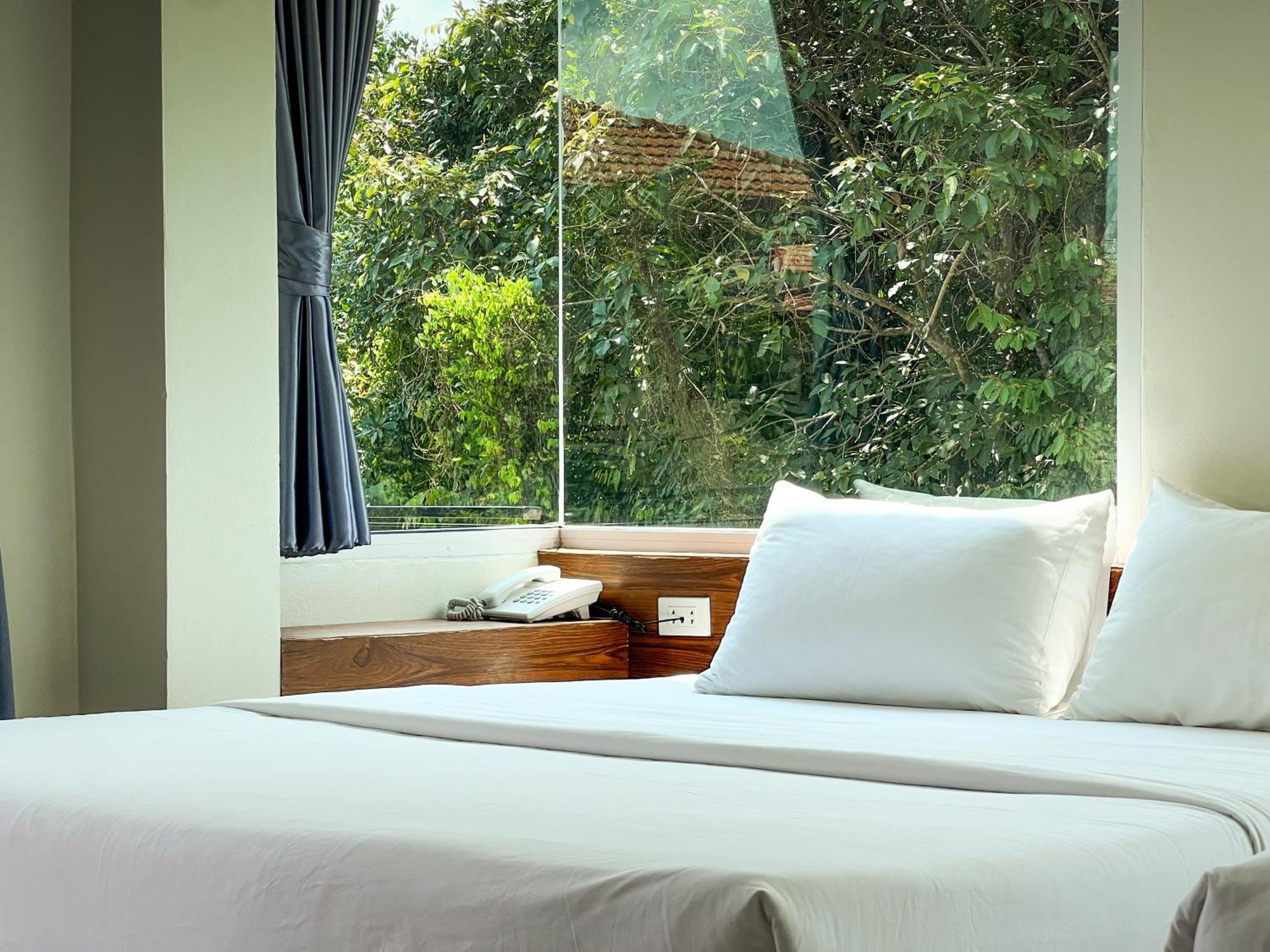 Tachang Airport Resort 3*